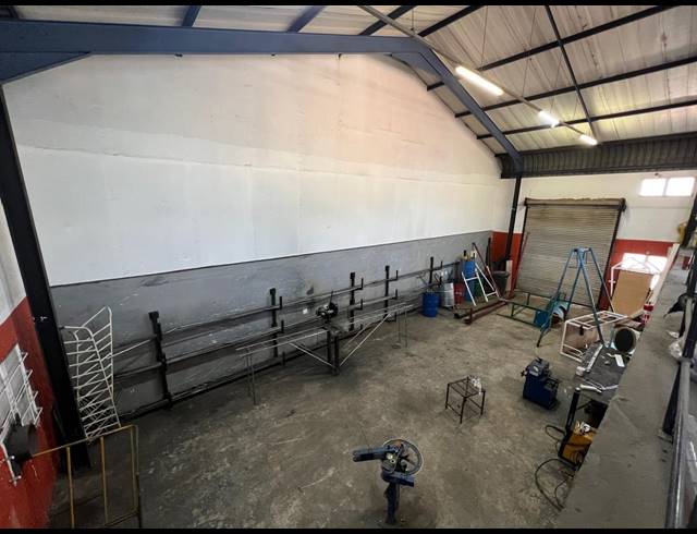 279M² WAREHOUSE TO LET IN LASER PARK